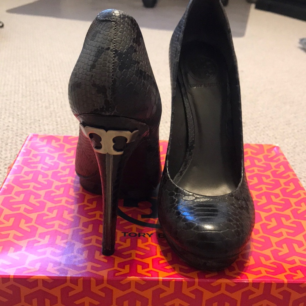 Tory Burch snake heels, size 8